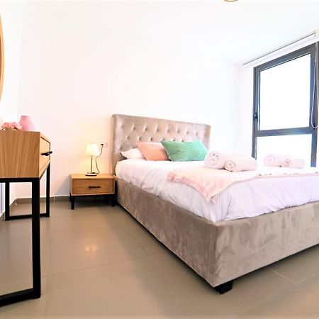 Yalarent Migdalor Apartments With Sea Views ティベリア エクステリア 写真