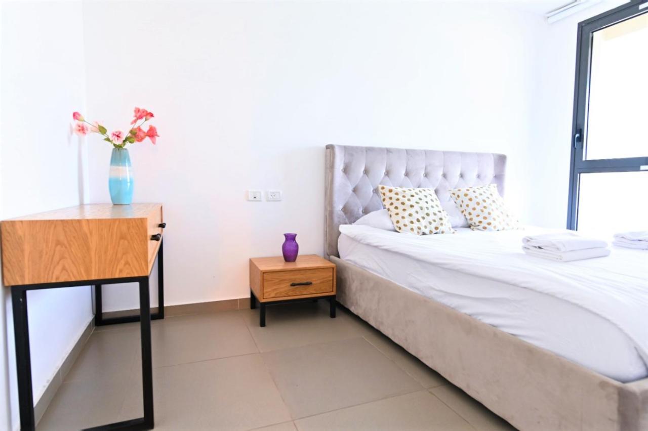 Yalarent Migdalor Apartments With Sea Views ティベリア エクステリア 写真