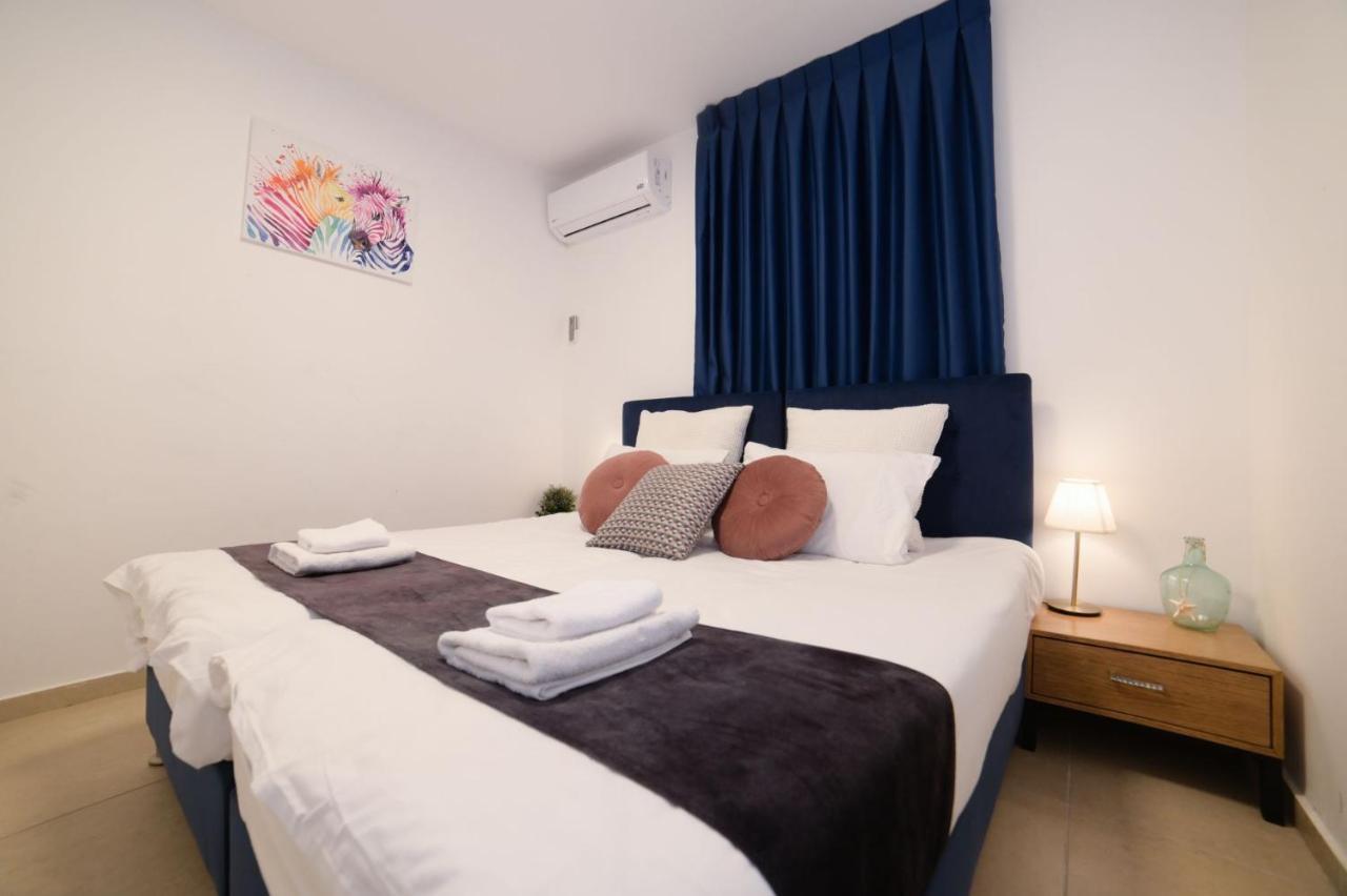 Yalarent Migdalor Apartments With Sea Views ティベリア エクステリア 写真