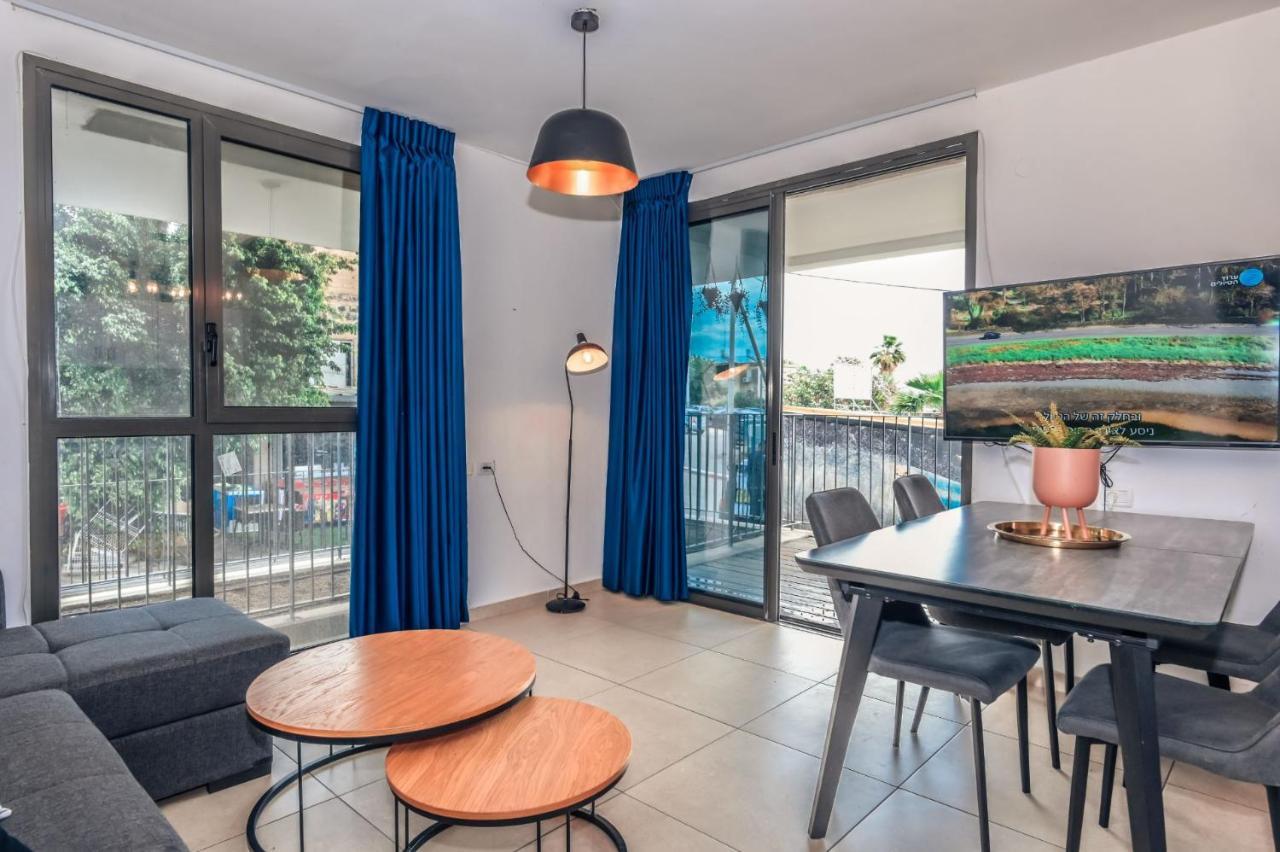 Yalarent Migdalor Apartments With Sea Views ティベリア エクステリア 写真