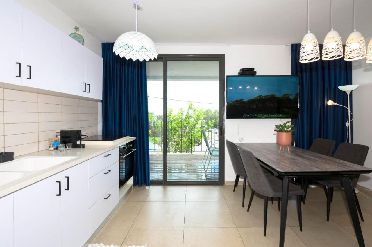 Yalarent Migdalor Apartments With Sea Views ティベリア エクステリア 写真