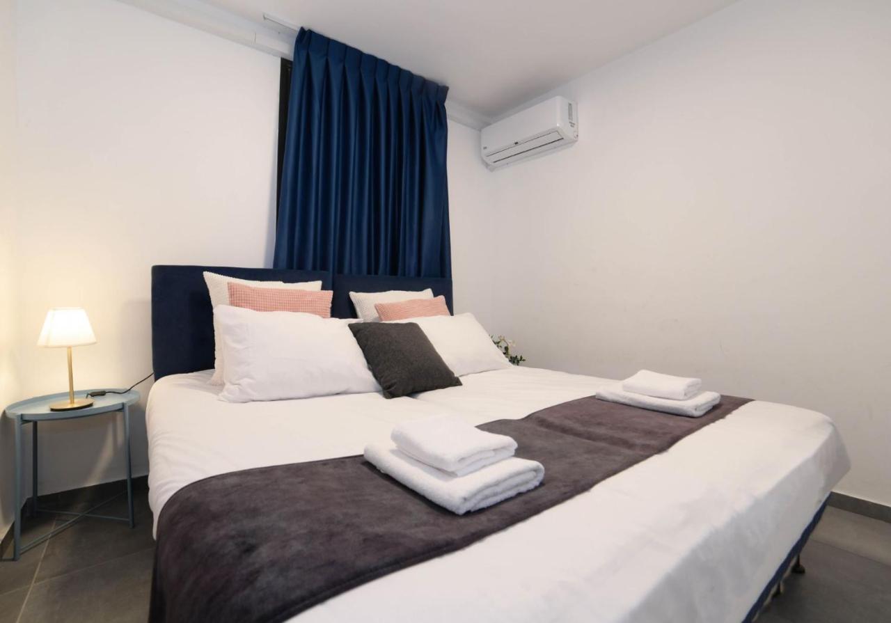 Yalarent Migdalor Apartments With Sea Views ティベリア エクステリア 写真