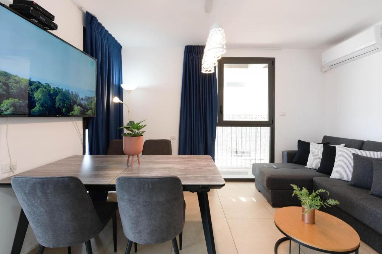 Yalarent Migdalor Apartments With Sea Views ティベリア エクステリア 写真