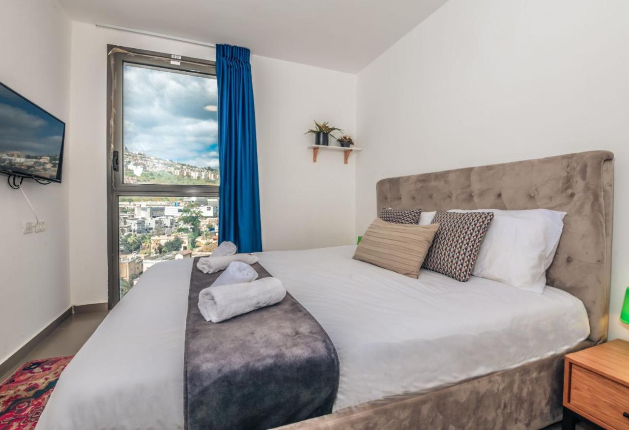 Yalarent Migdalor Apartments With Sea Views ティベリア エクステリア 写真
