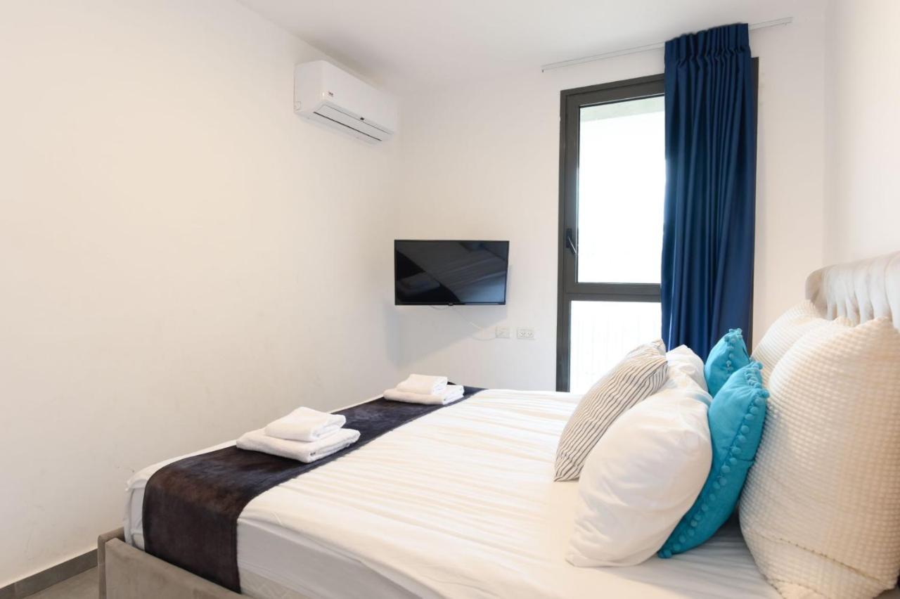 Yalarent Migdalor Apartments With Sea Views ティベリア エクステリア 写真