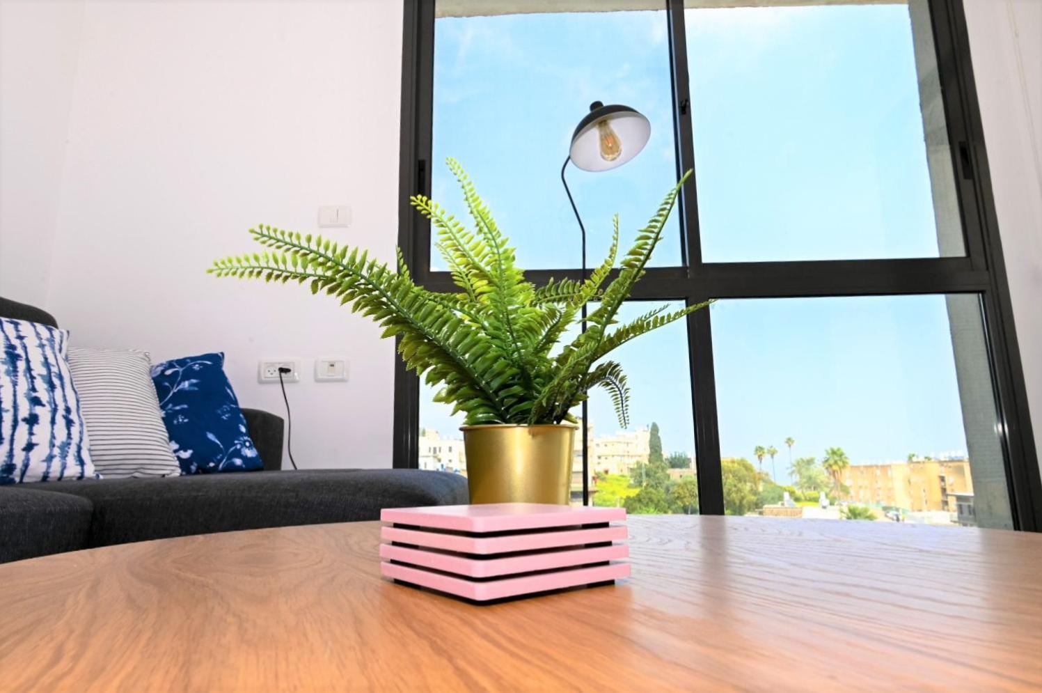Yalarent Migdalor Apartments With Sea Views ティベリア エクステリア 写真