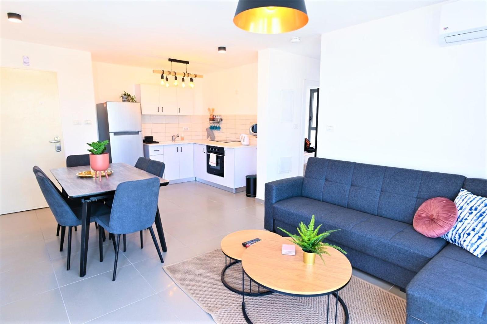 Yalarent Migdalor Apartments With Sea Views ティベリア エクステリア 写真