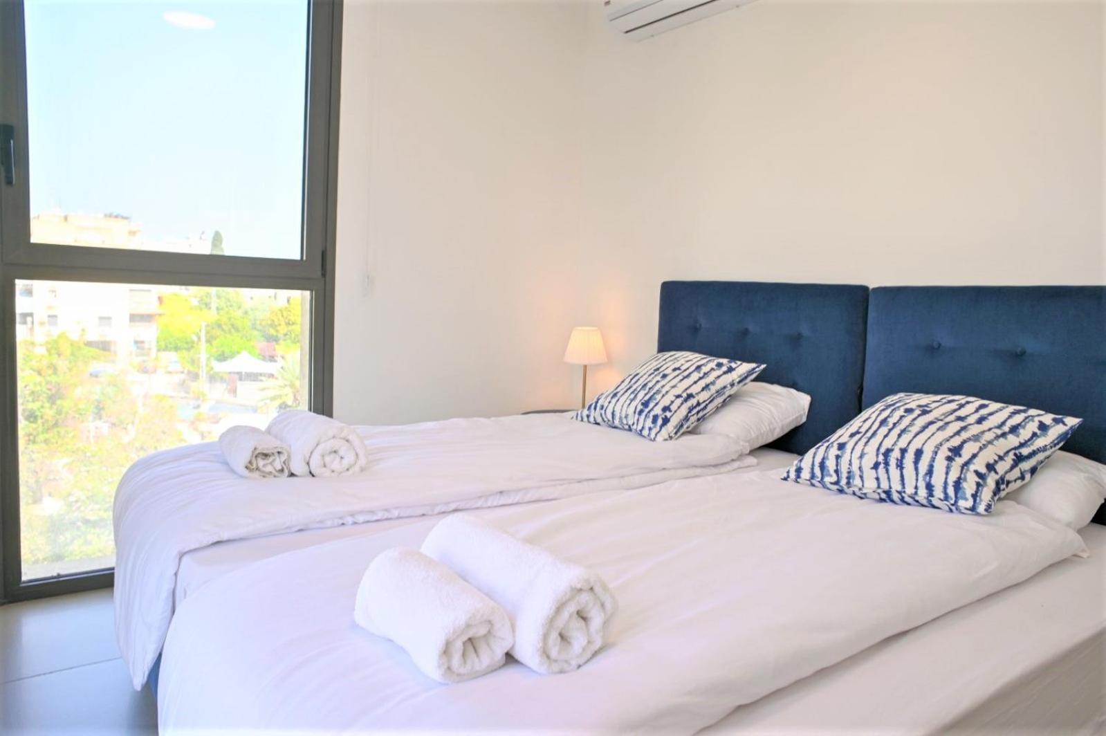 Yalarent Migdalor Apartments With Sea Views ティベリア エクステリア 写真