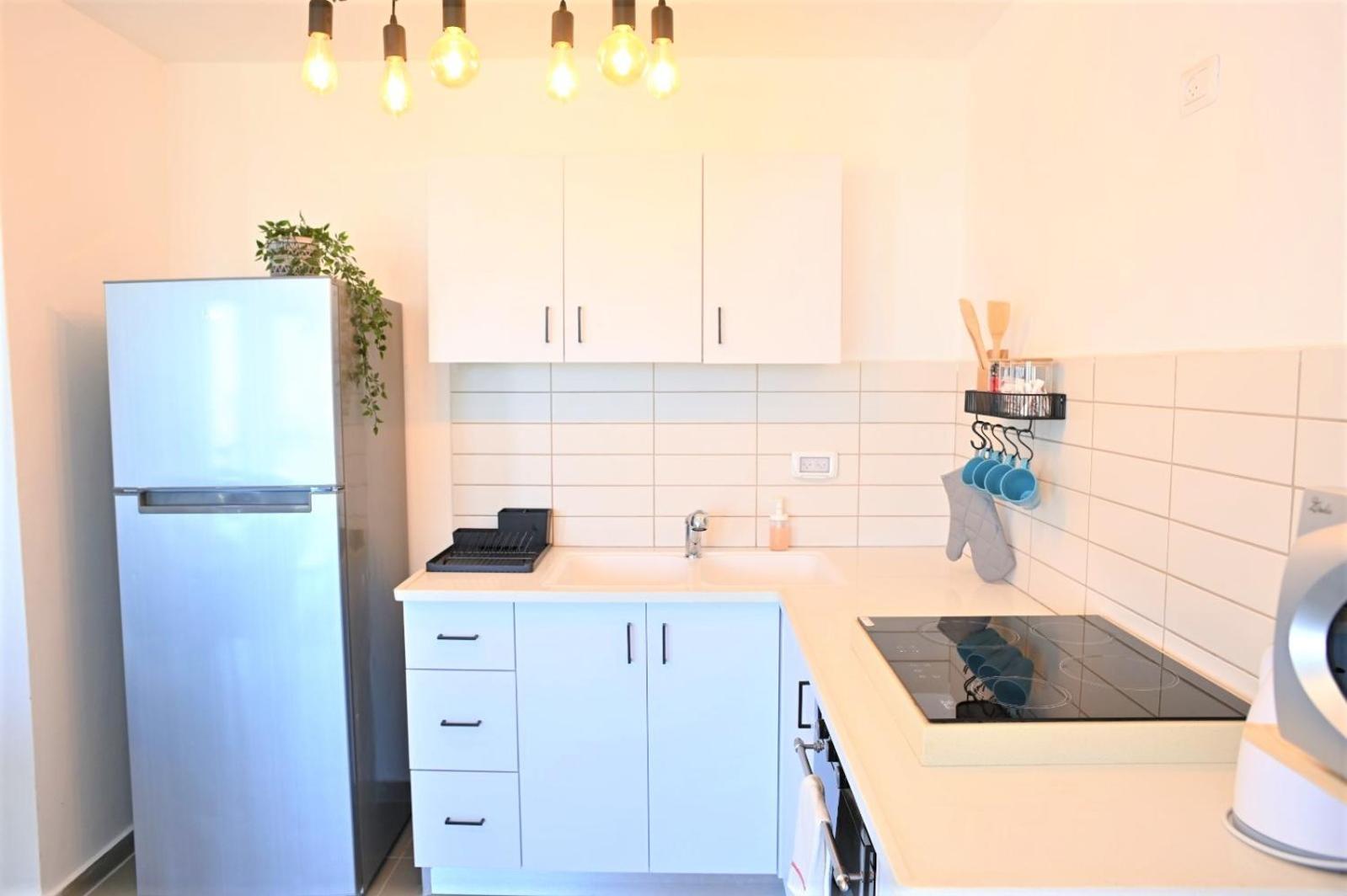Yalarent Migdalor Apartments With Sea Views ティベリア エクステリア 写真