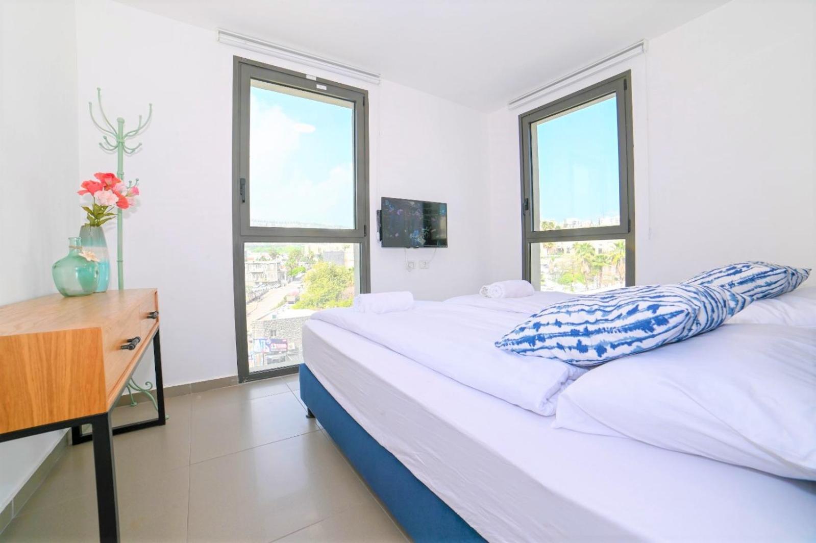 Yalarent Migdalor Apartments With Sea Views ティベリア エクステリア 写真